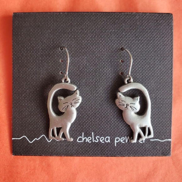 Chelsea Pewter - Cat Earrings - Hooks- BNWT - Picture 1 of 4